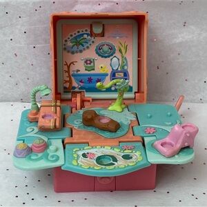 The Littlest Pet Shop LPS Teeniest Tiniest Pop-Up Mini Playset Pink pets 2006